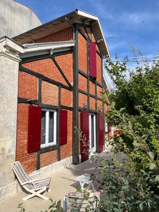 Villa La Petite Angerienne Saint-Jean-dʼAngély Exterior foto